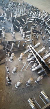 路桥、工矿、建筑与交通设施配件的综合解析与应用